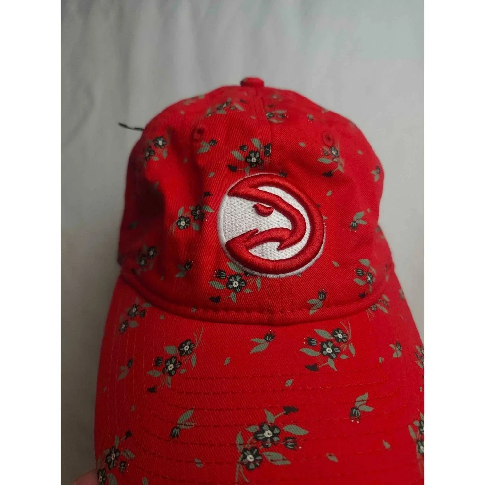 New Era 9TWENTY Atlanta Hawks Baseball Cap Hat Womens OSFM Red Floral NBA NWT